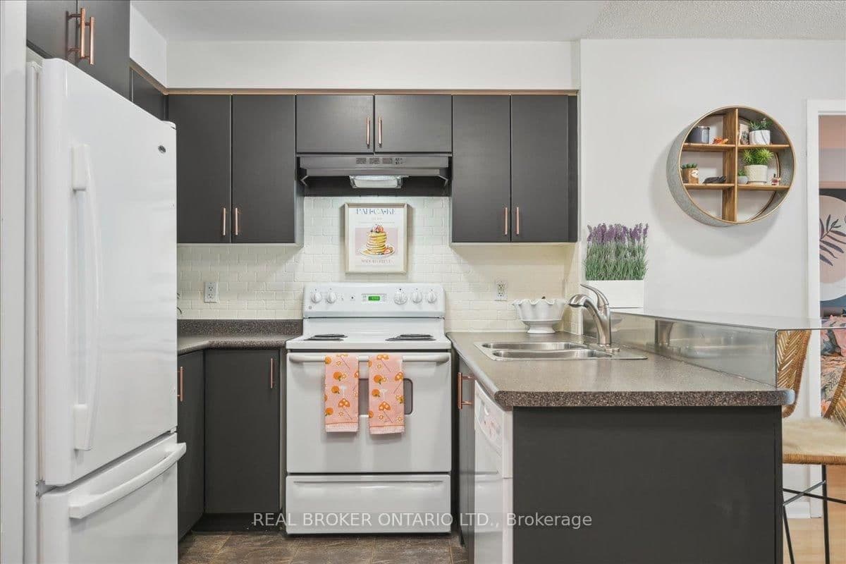 185 Legion Road N, Unit 608 thumbnail 8