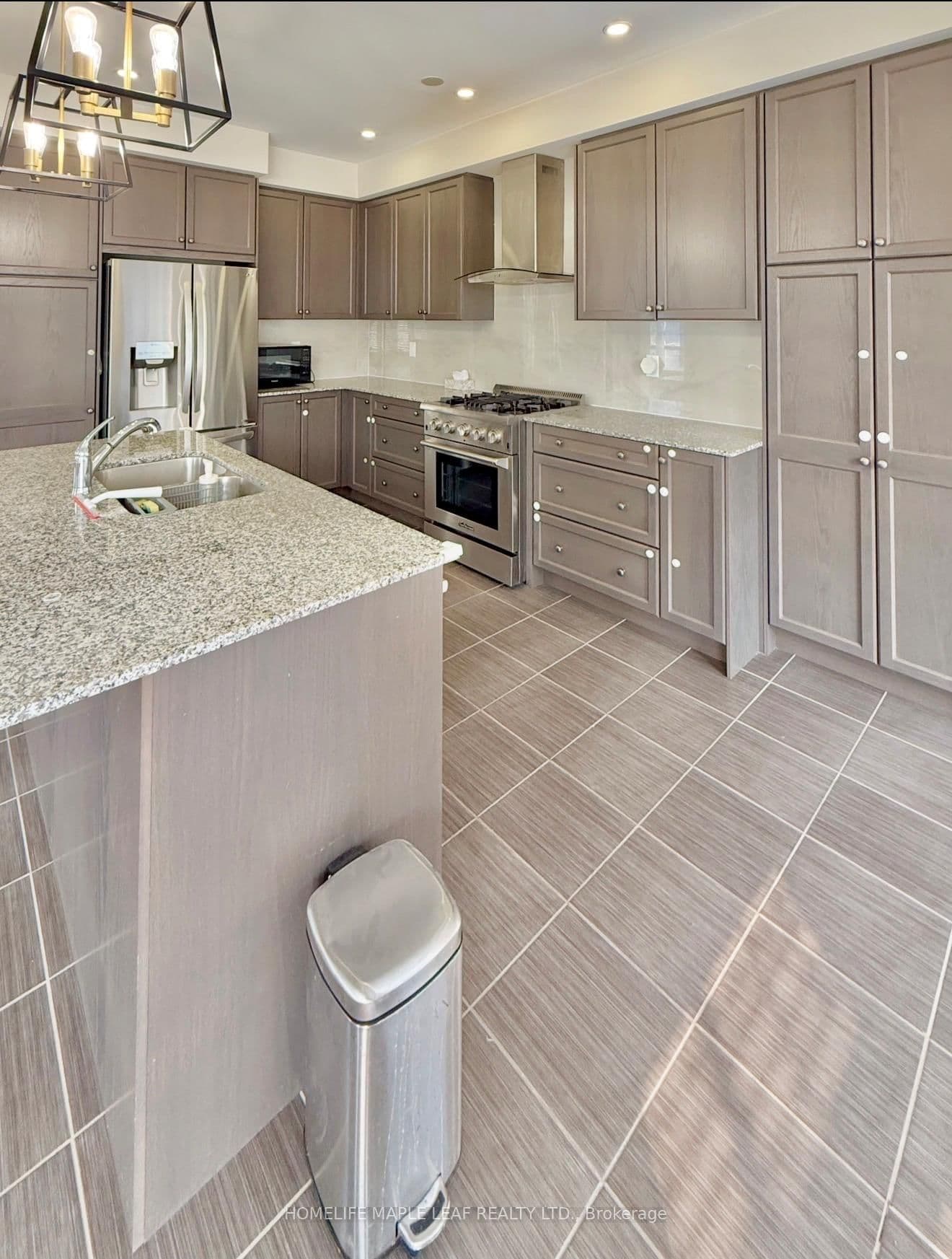 67 Dolobram Trail, Unit Upper thumbnail 6
