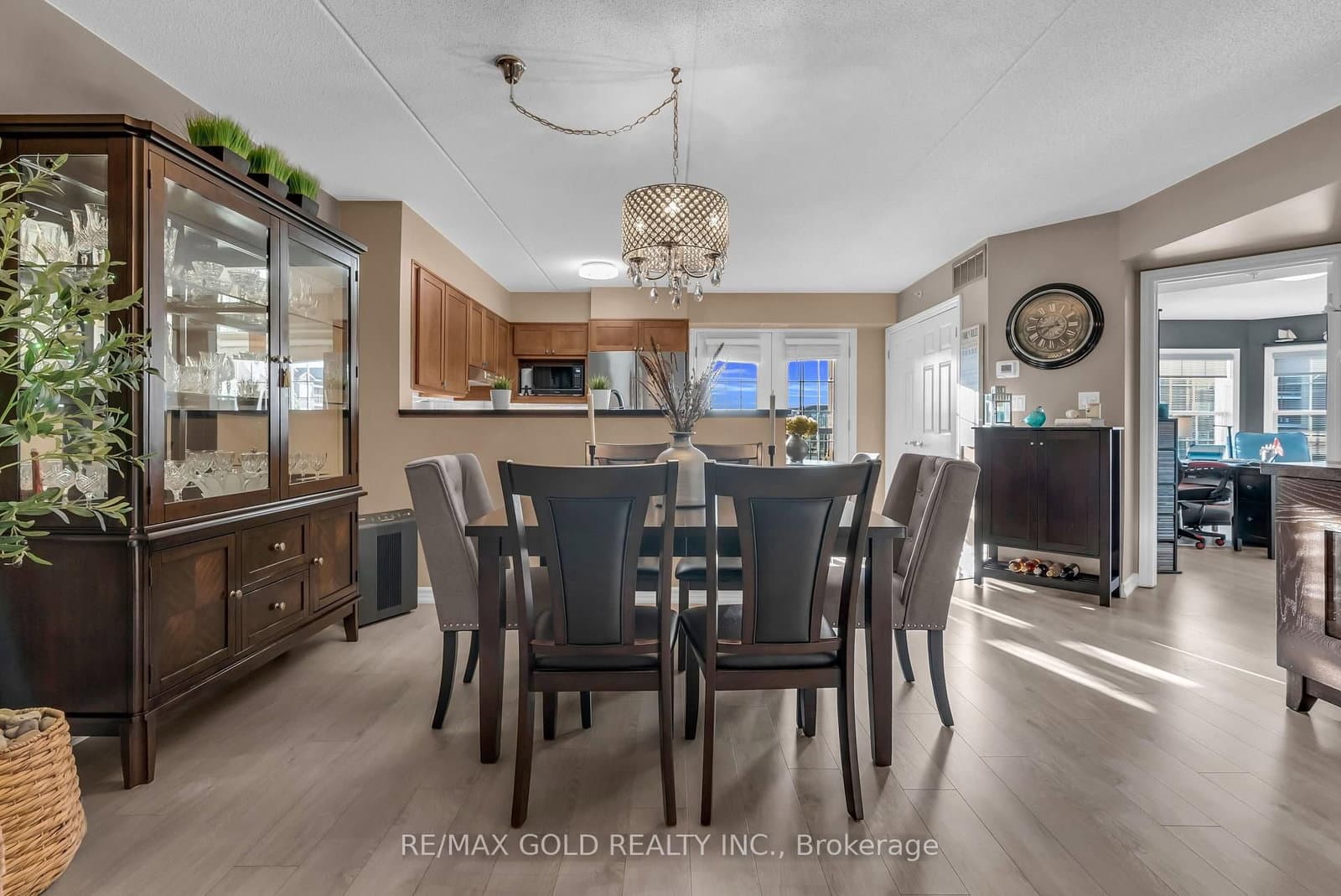 1380 Main Street E, Unit 210 thumbnail 18