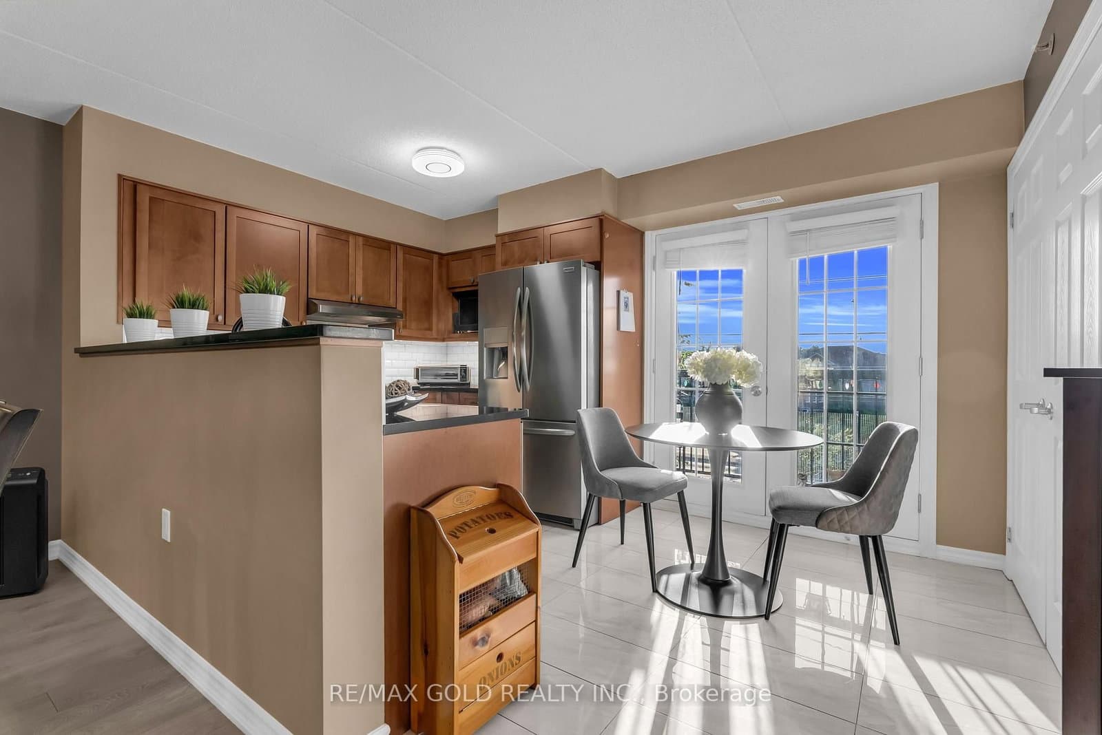 1380 Main Street E, Unit 210 thumbnail 21