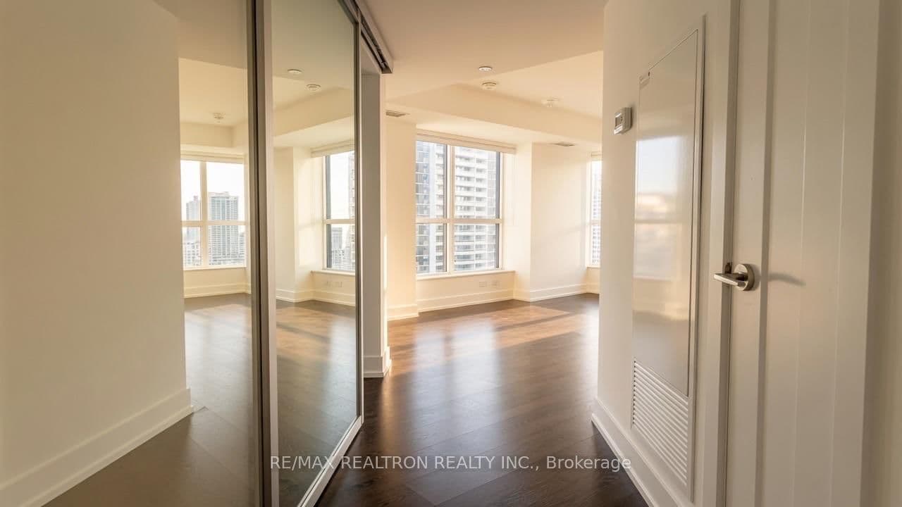 5 Mabelle Avenue, Unit 2533 thumbnail 9