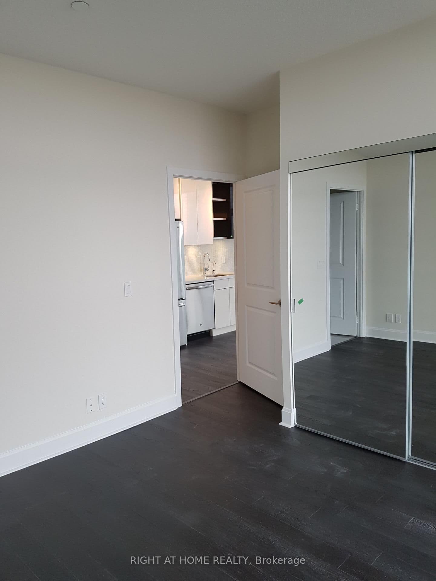 33 Shore Breeze Drive, Unit 2403 thumbnail 13