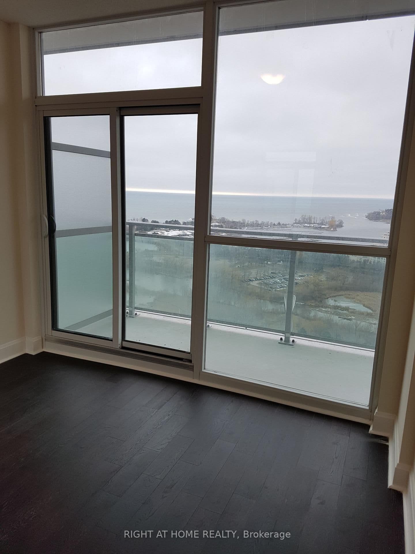 33 Shore Breeze Drive, Unit 2403 thumbnail 16