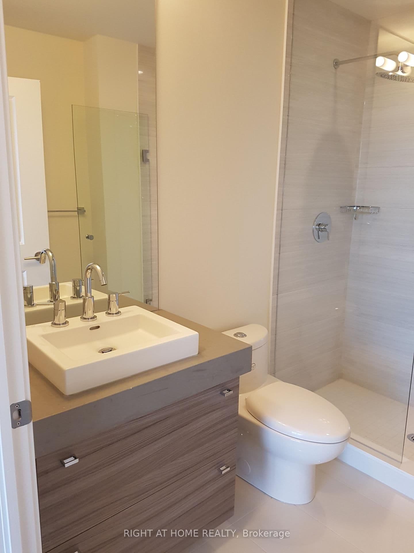 33 Shore Breeze Drive, Unit 2403 thumbnail 5