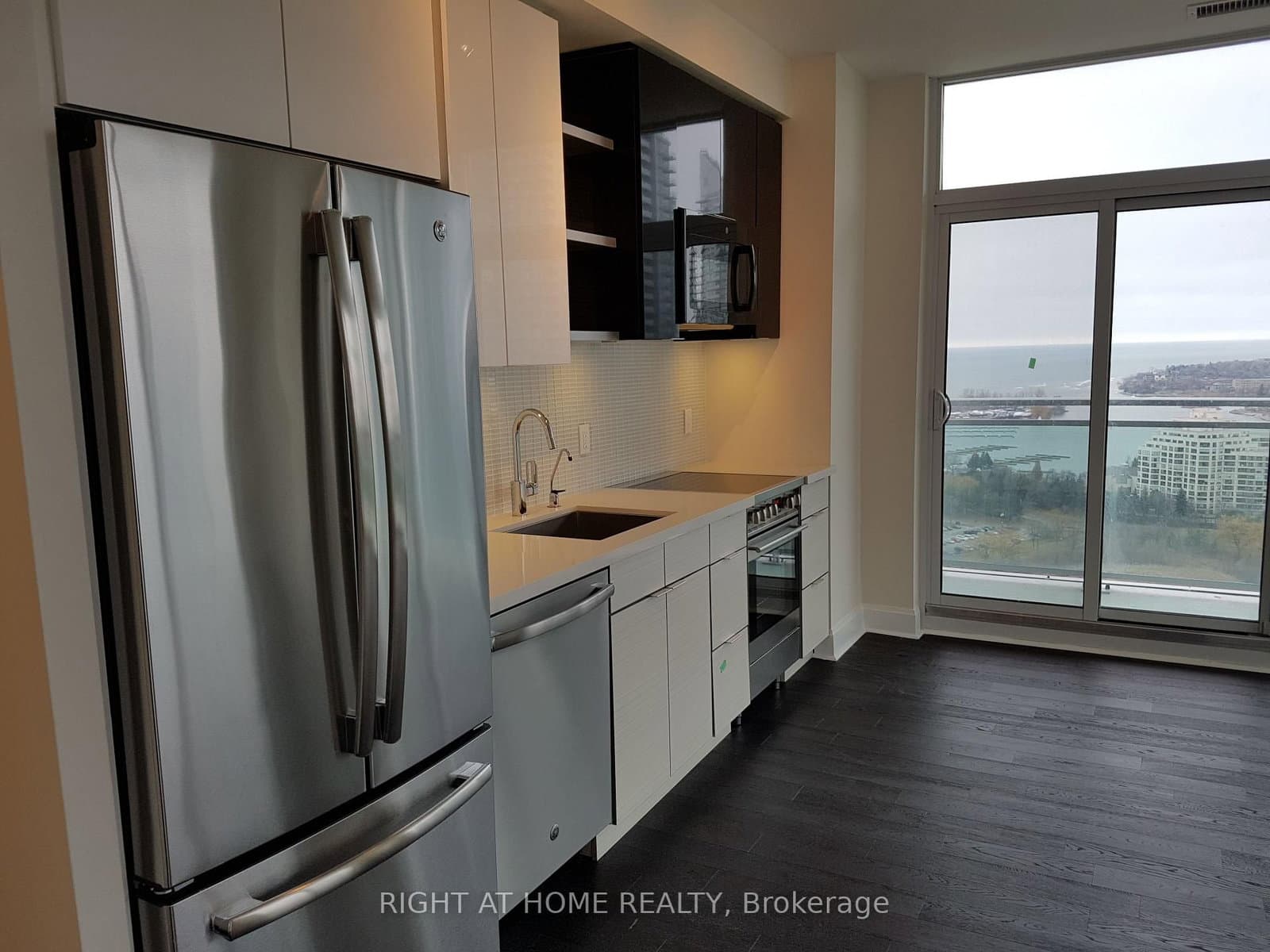 33 Shore Breeze Drive, Unit 2403 thumbnail 8