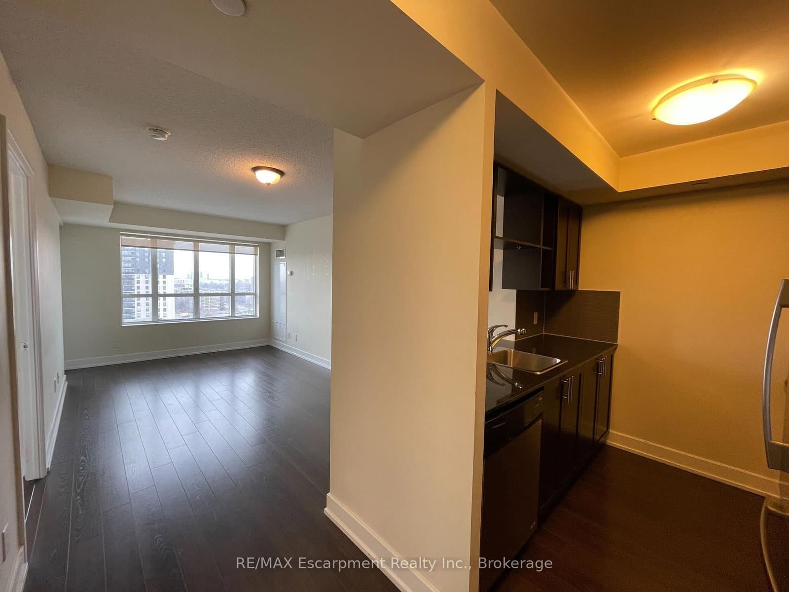 6 Eva Road, Unit 907 thumbnail 5