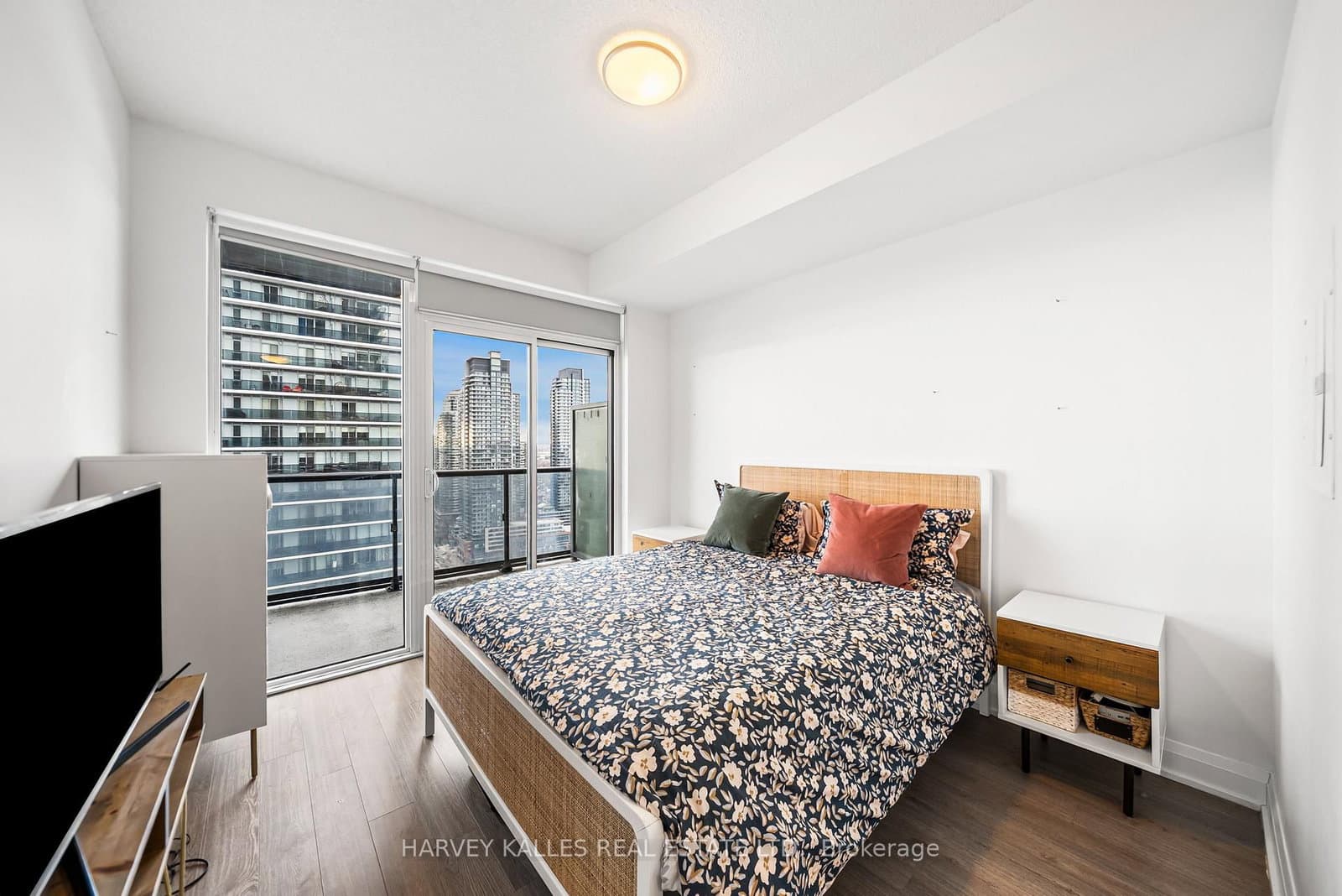 56 Annie Craig Drive, Unit 2703 thumbnail 19