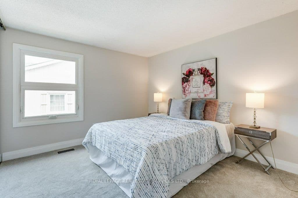 3076 Redstart Drive thumbnail 38