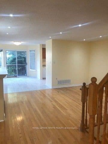 7115 Rexwood Road, Unit 38 thumbnail 3