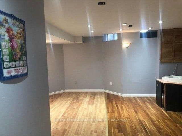7115 Rexwood Road, Unit 38 thumbnail 4