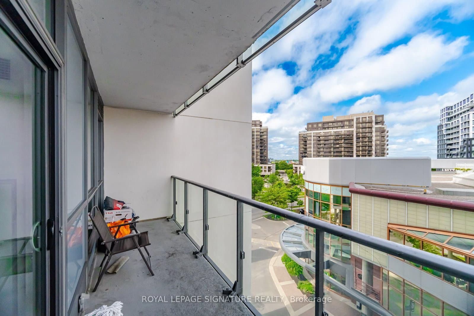 10 De Boers Drive, Unit 615 thumbnail 17