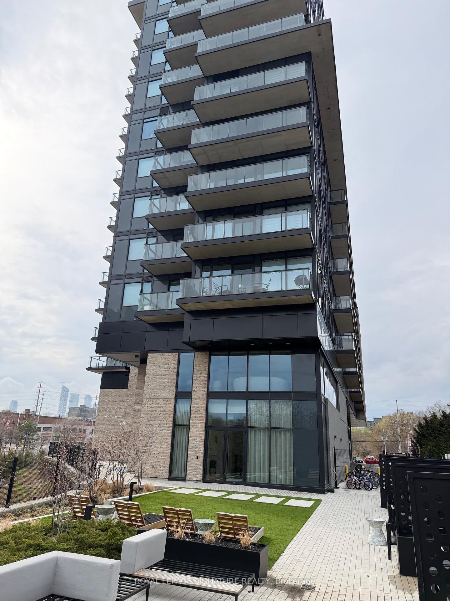 86 Dundas Street E, Unit 1314 thumbnail 31