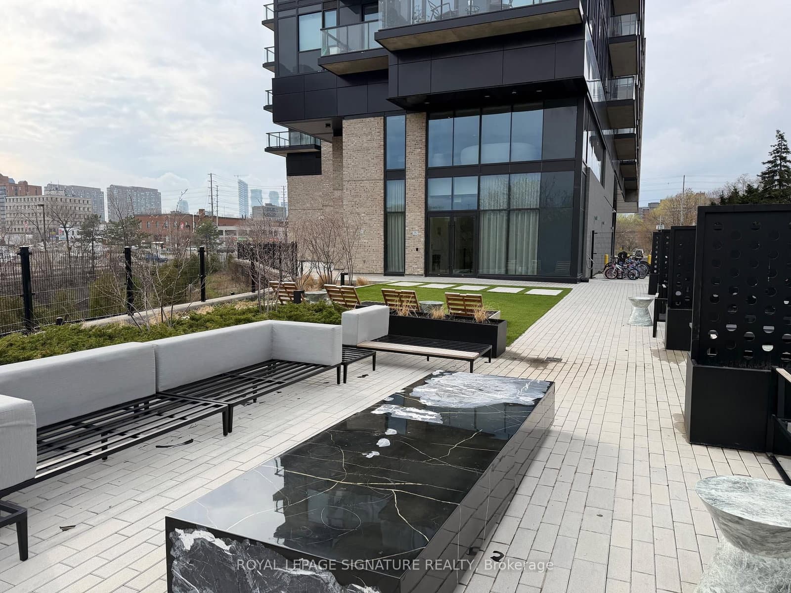 86 Dundas Street E, Unit 1314 thumbnail 32