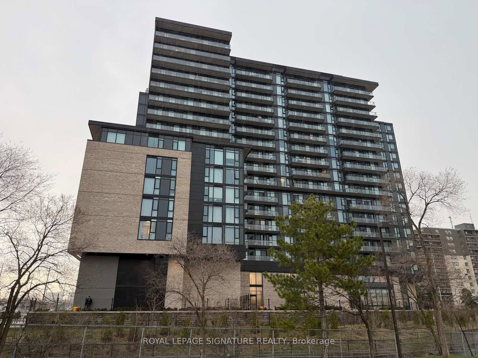 86 Dundas Street E, Unit 1314 thumbnail 36