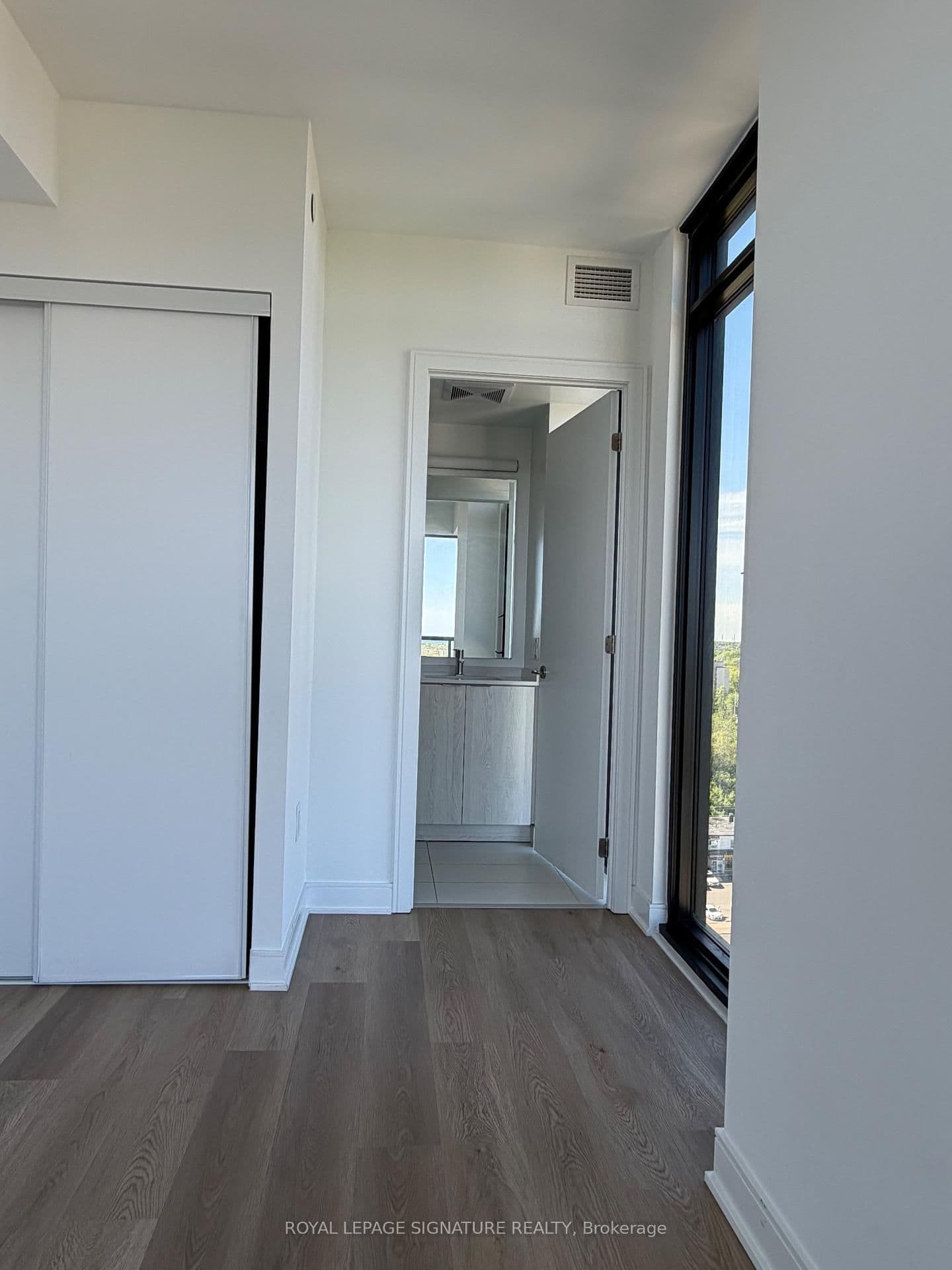 86 Dundas Street E, Unit 1314 thumbnail 4