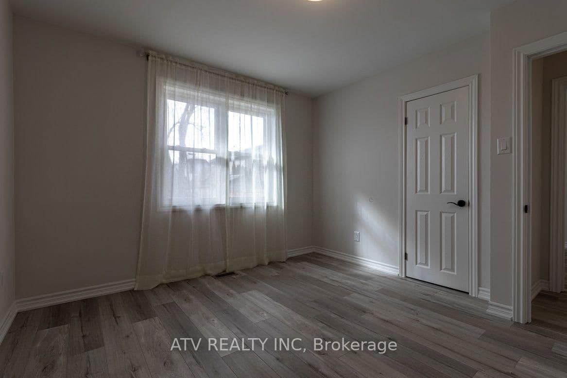 1064 Eastmount Avenue E thumbnail 7