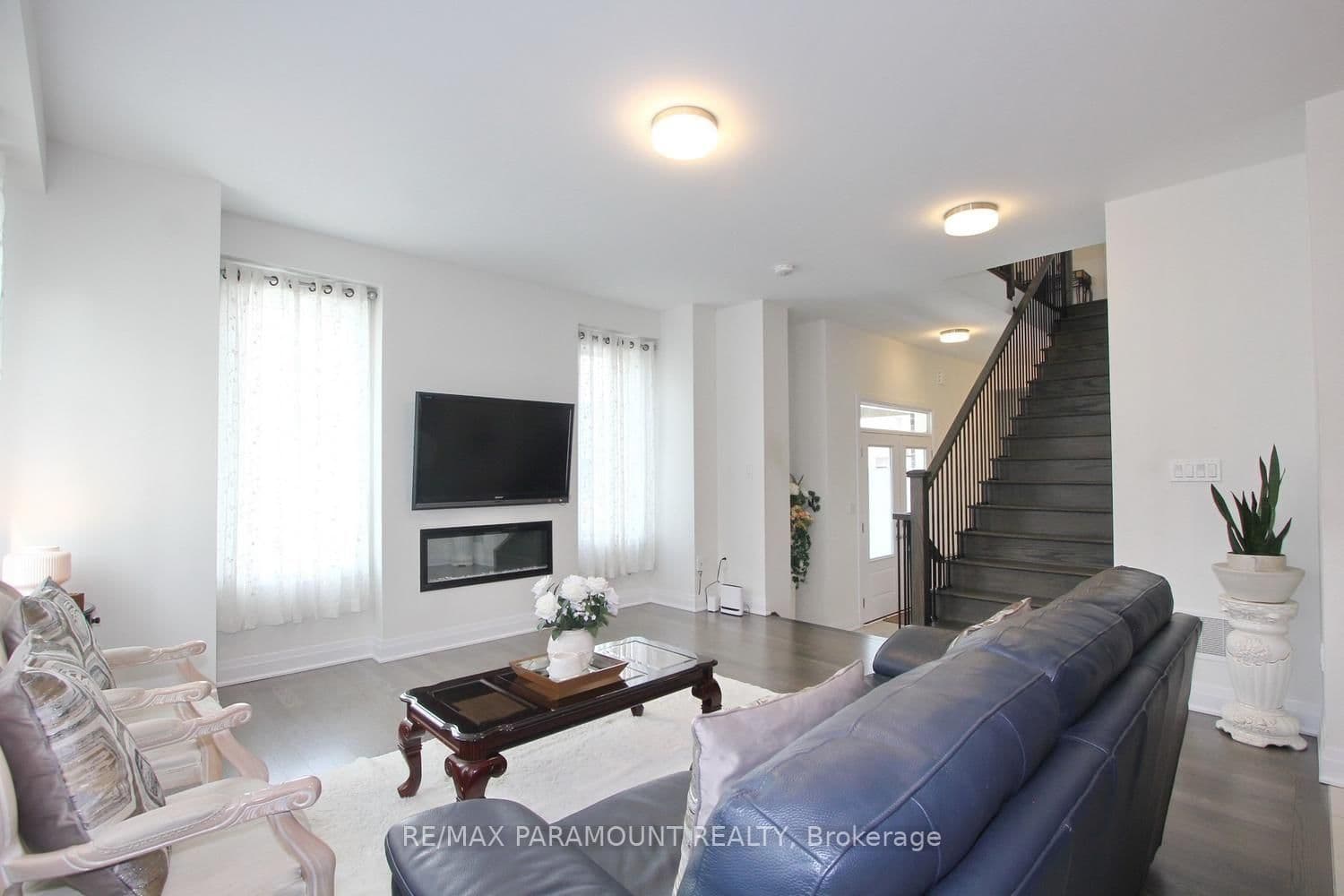 24 Kings Hill Drive thumbnail 10