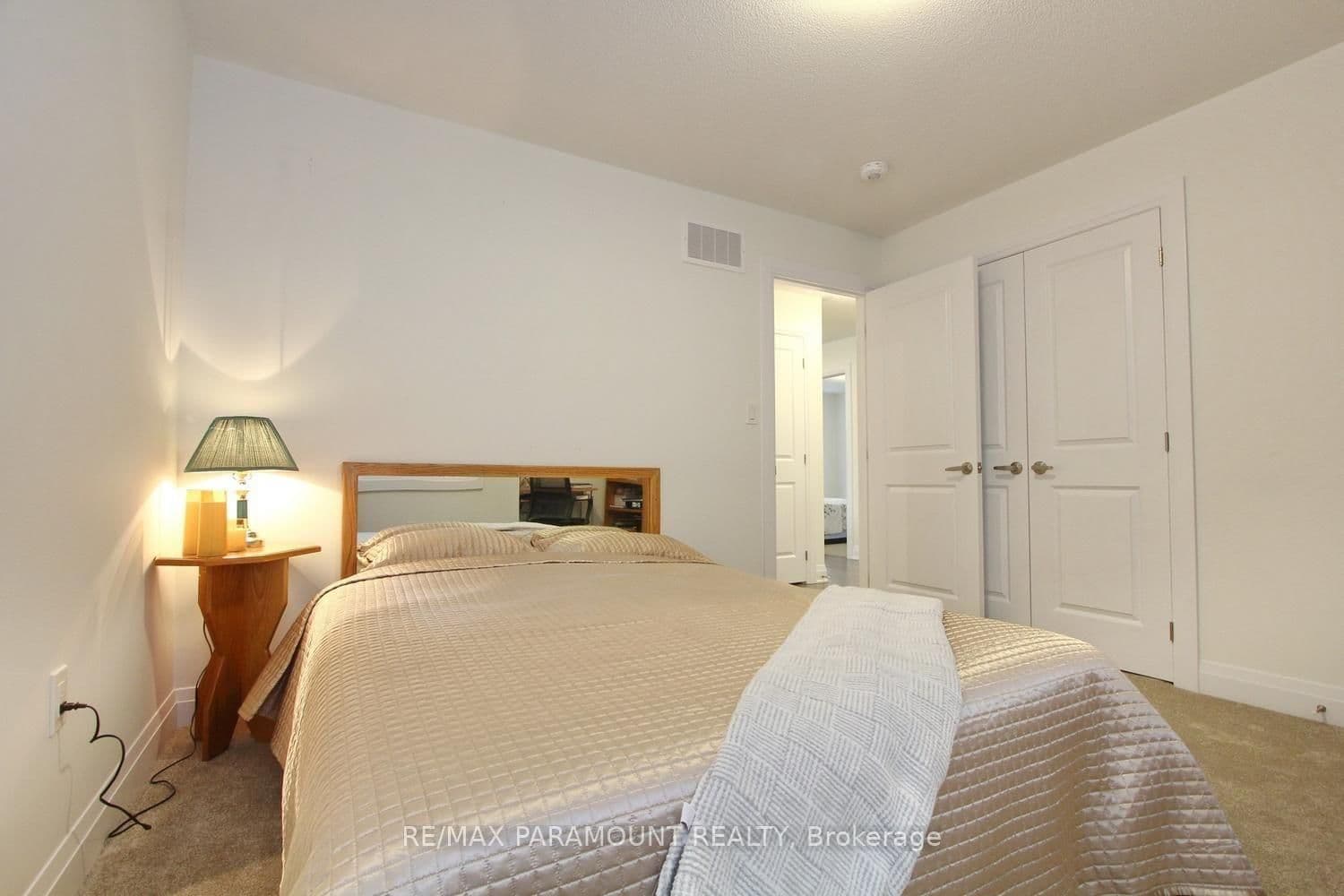 24 Kings Hill Drive thumbnail 34