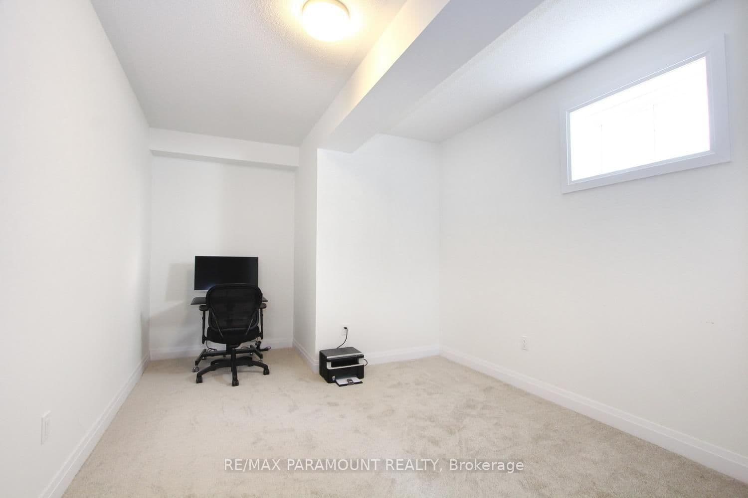 24 Kings Hill Drive thumbnail 36