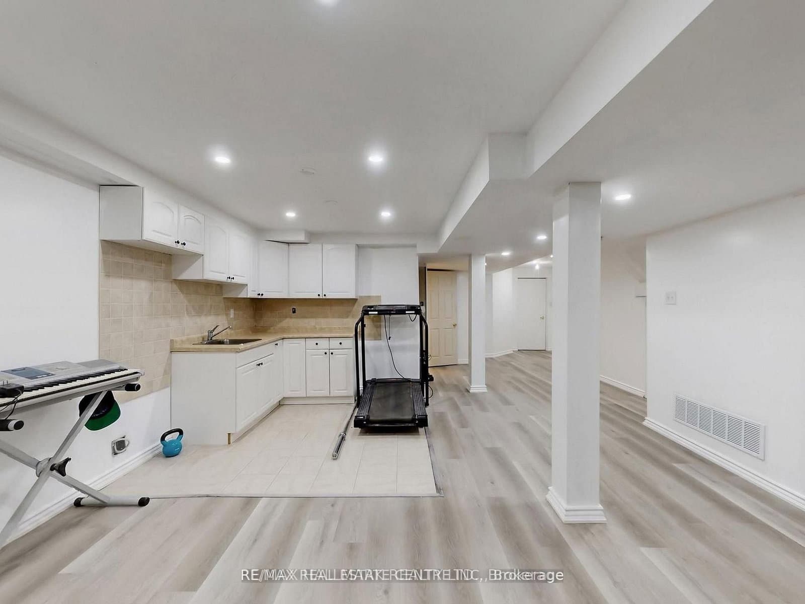 671 Deckhouse Court, Unit (Basement) thumbnail 2