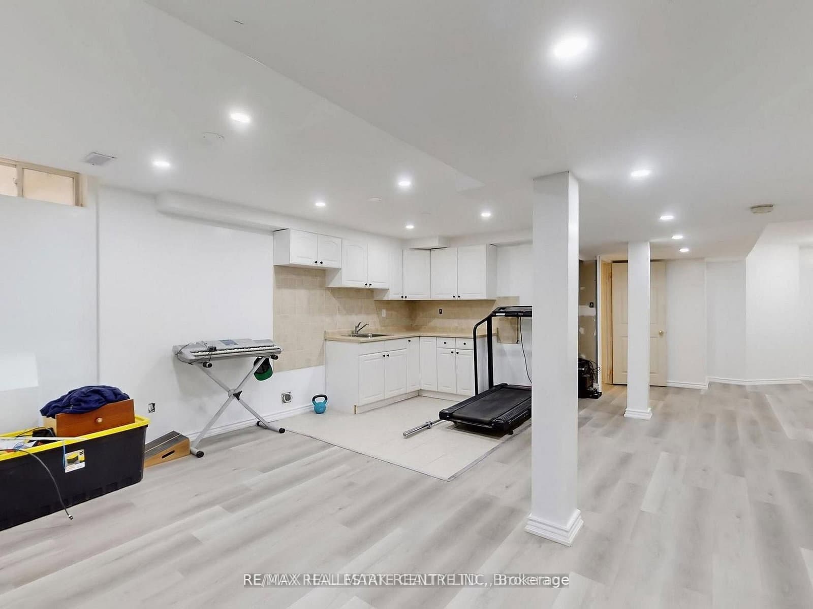 671 Deckhouse Court, Unit (Basement) thumbnail 4