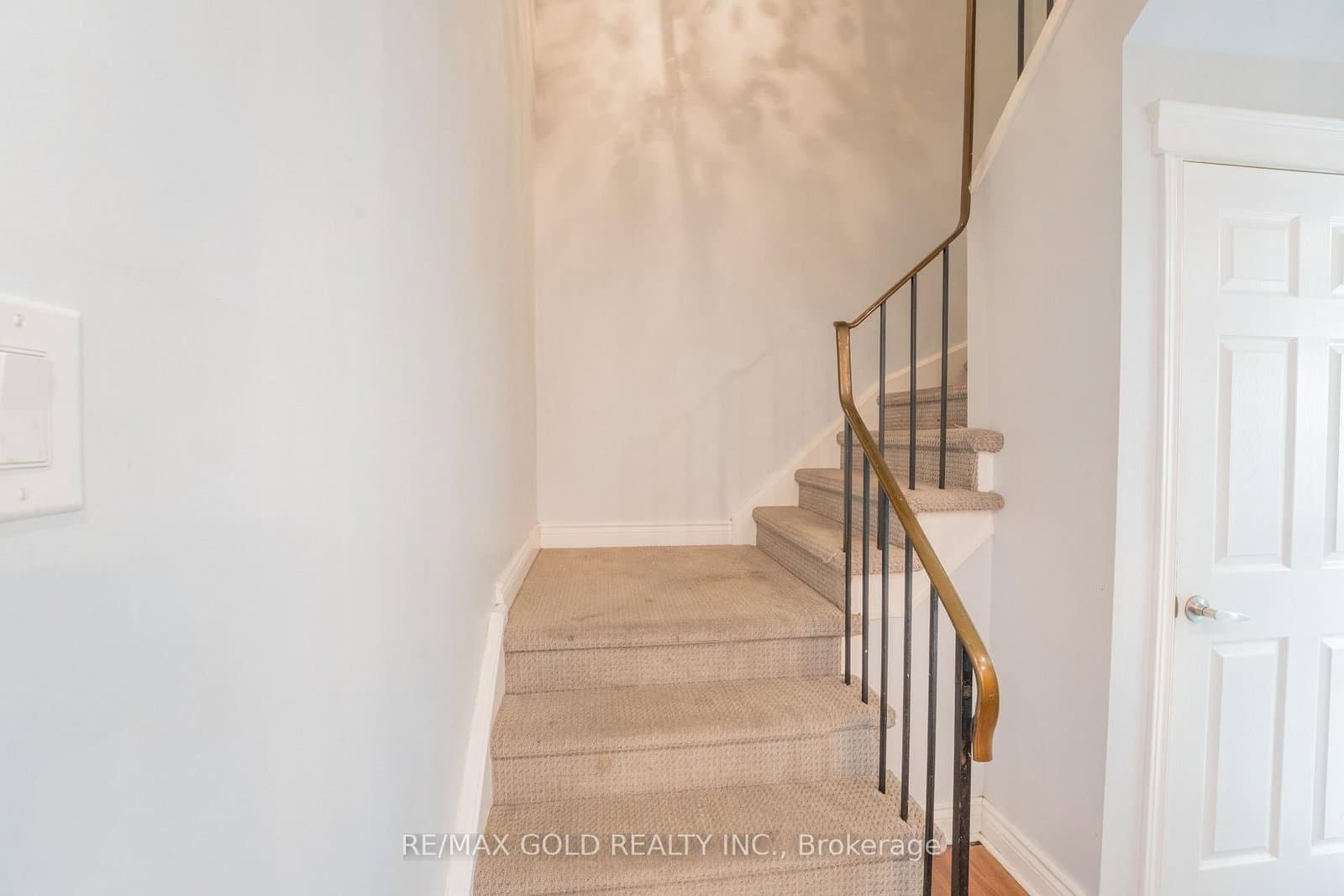 900 Central Park Drive, Unit 107 thumbnail 18