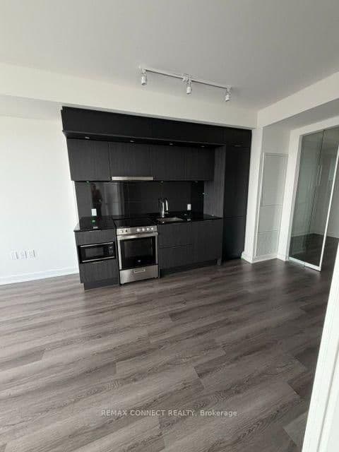 448 Burnhamthrope Road W, Unit 6312 thumbnail 13