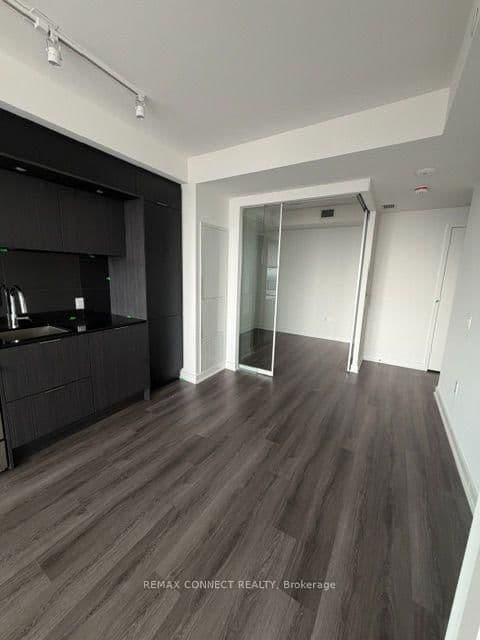 448 Burnhamthrope Road W, Unit 6312 thumbnail 14