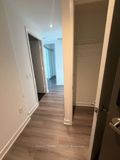 448 Burnhamthrope Road W, Unit 6312 thumbnail 7