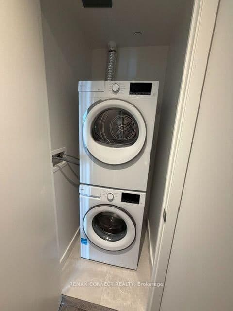 448 Burnhamthrope Road W, Unit 6312 thumbnail 8