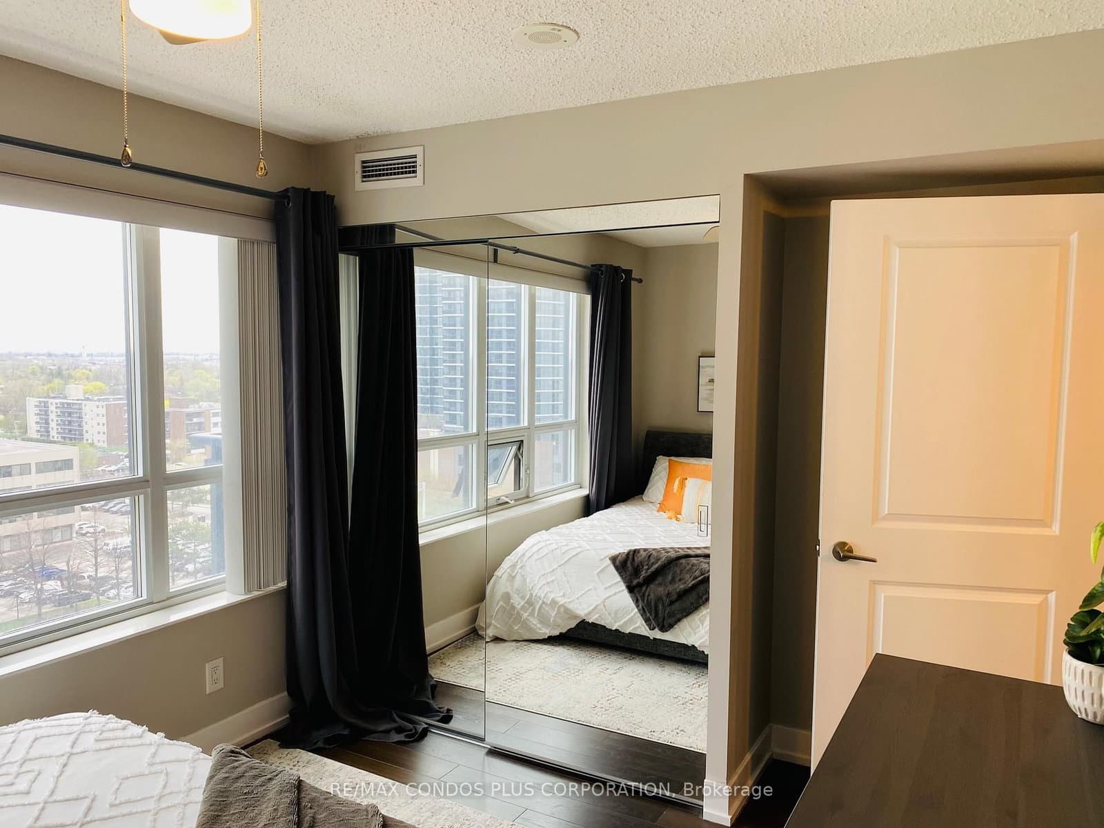 2 Eva Road, Unit 927 thumbnail 11