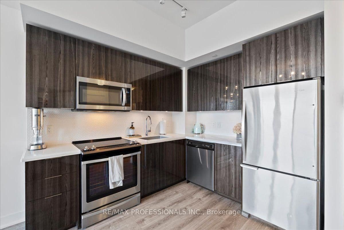 30 Shore Breeze Drive, Unit 1422 thumbnail 13