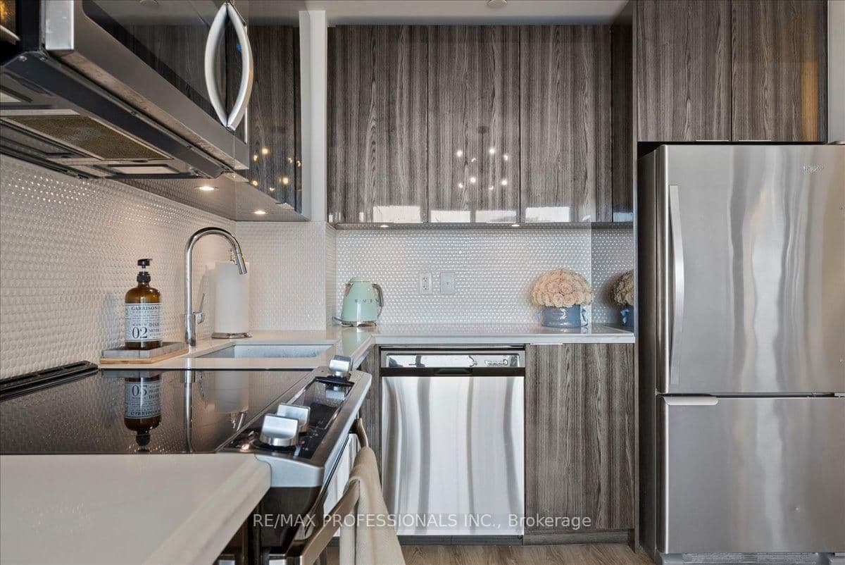 30 Shore Breeze Drive, Unit 1422 thumbnail 14