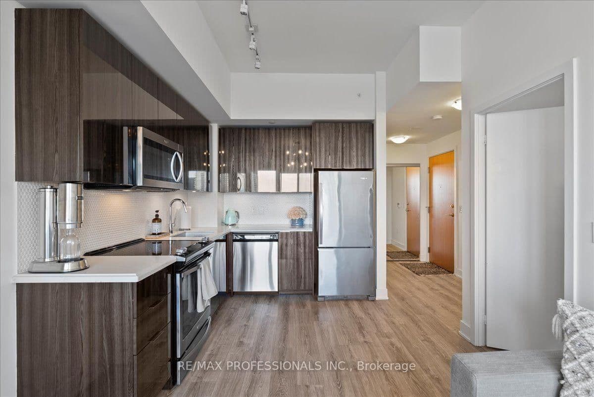 30 Shore Breeze Drive, Unit 1422 thumbnail 16
