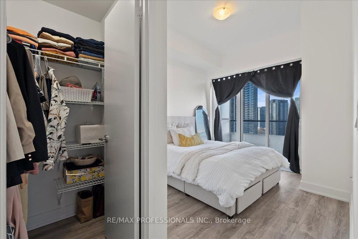 30 Shore Breeze Drive, Unit 1422 thumbnail 18