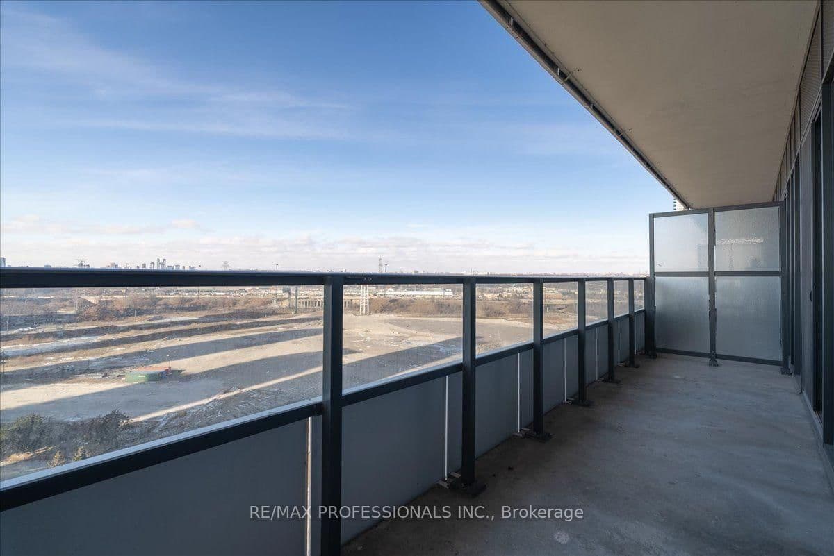 30 Shore Breeze Drive, Unit 1422 thumbnail 22