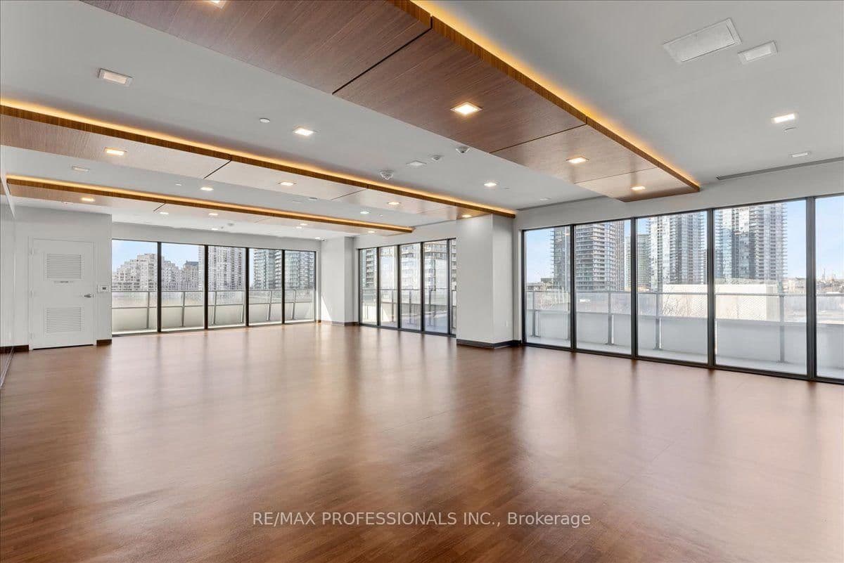 30 Shore Breeze Drive, Unit 1422 thumbnail 33