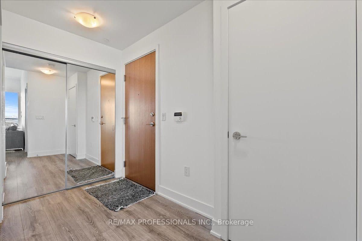 30 Shore Breeze Drive, Unit 1422 thumbnail 6