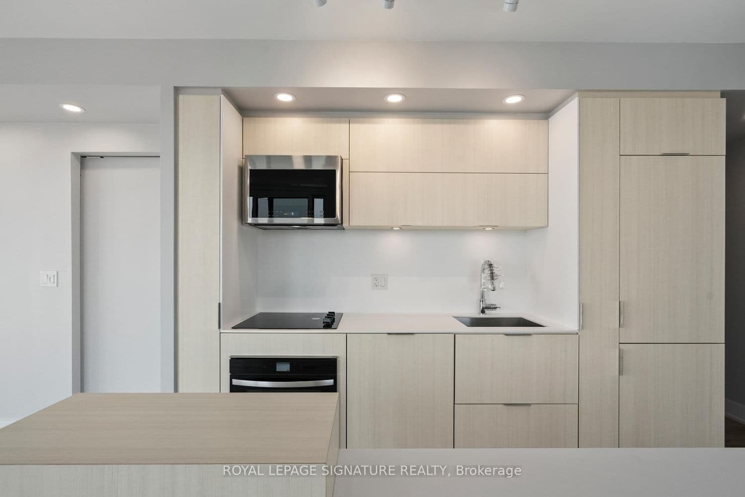 370 Martha Street, Unit 1903 thumbnail 11