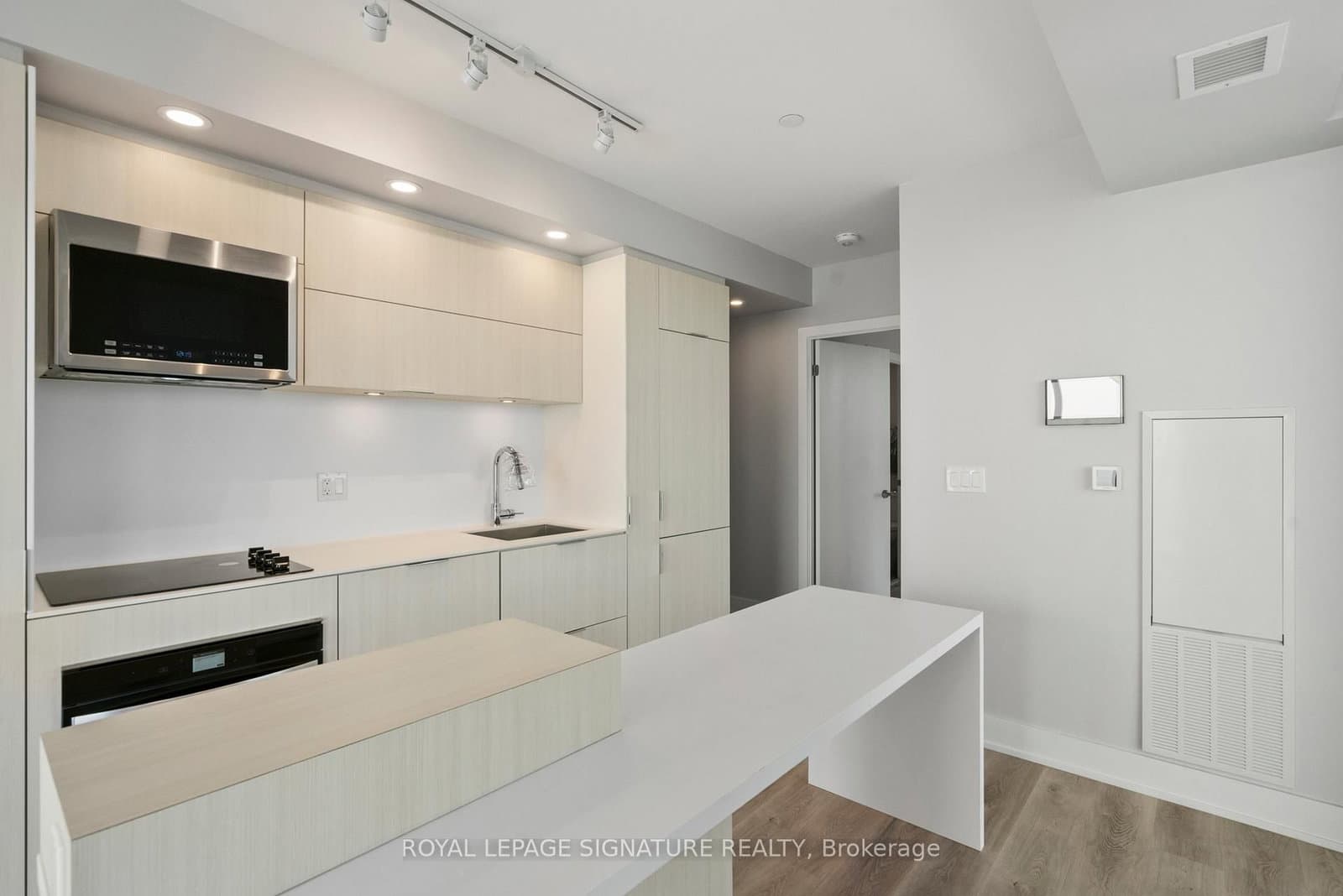 370 Martha Street, Unit 1903 thumbnail 12