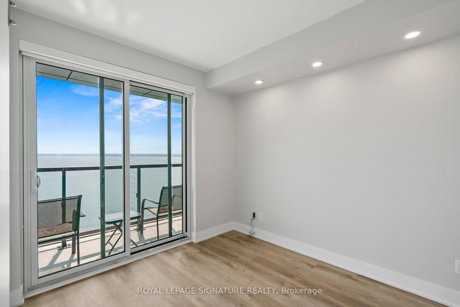370 Martha Street, Unit 1903 thumbnail 16