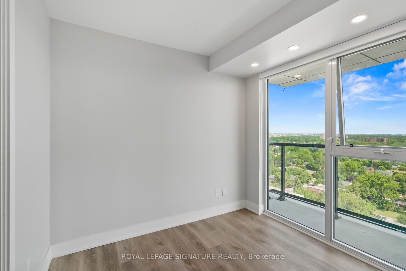 370 Martha Street, Unit 1903 thumbnail 18