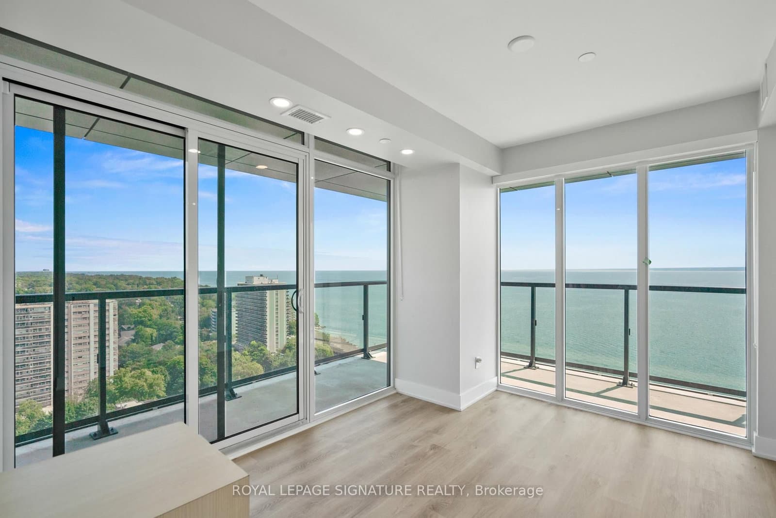 370 Martha Street, Unit 1903 thumbnail 8