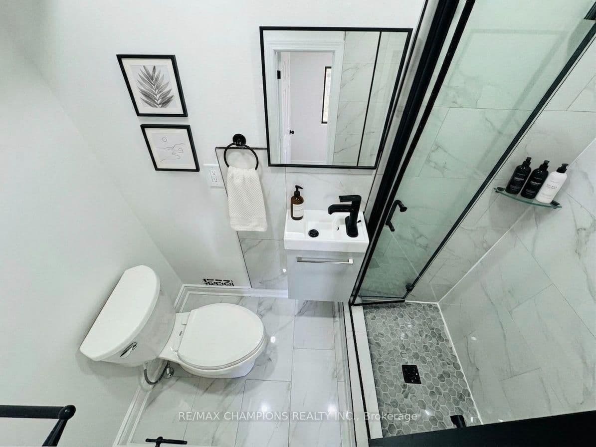 196 Caledonia Road, Unit 2nd Flr thumbnail 7