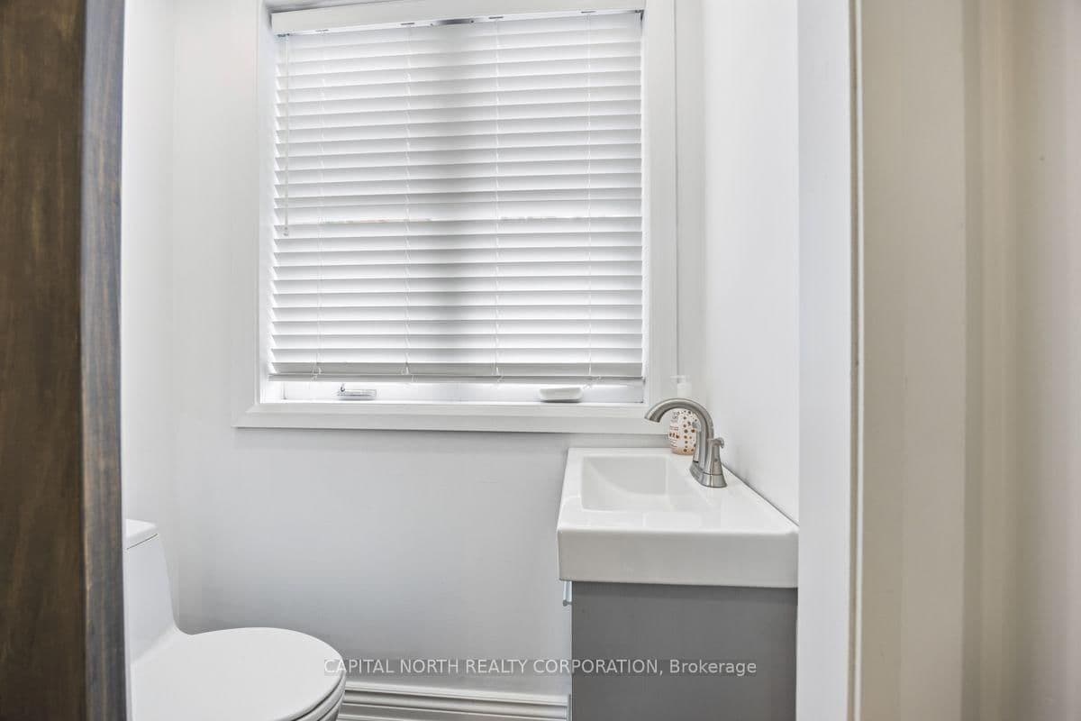 219 McRoberts Avenue thumbnail 11