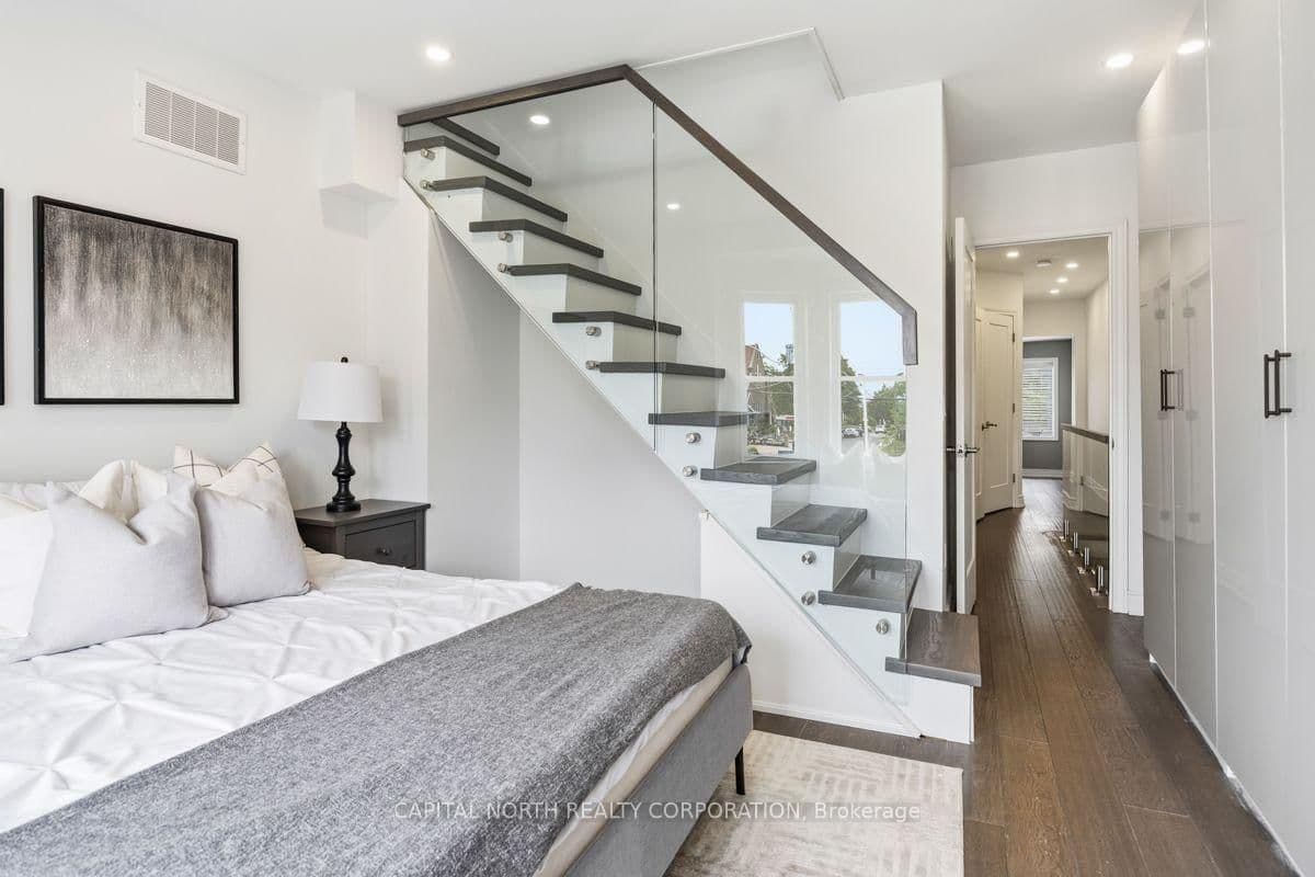 219 McRoberts Avenue thumbnail 13