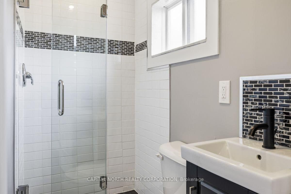 219 McRoberts Avenue thumbnail 15