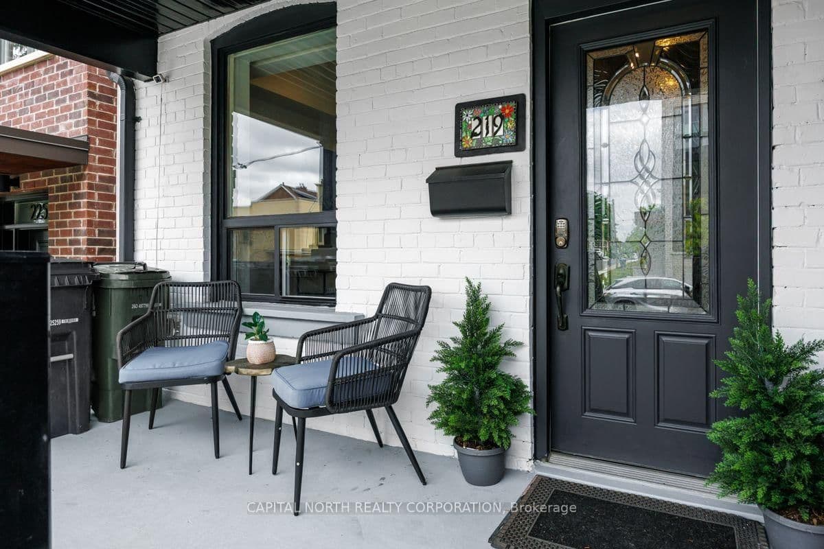 219 McRoberts Avenue thumbnail 35