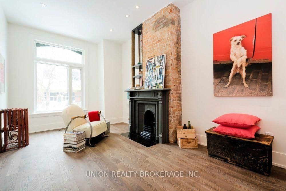 66 Lansdowne Avenue, Unit 1 thumbnail 3