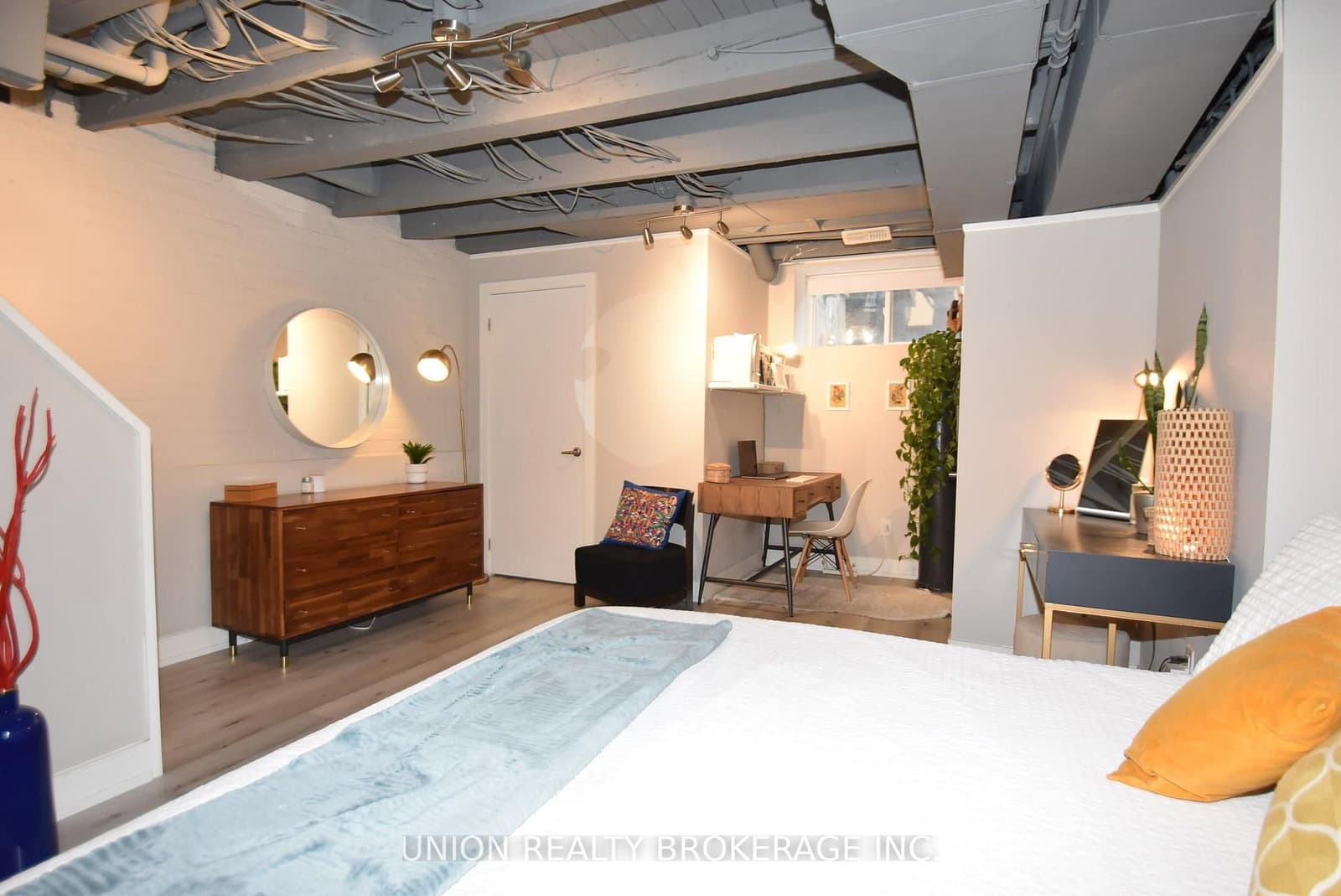 66 Lansdowne Avenue, Unit 1 thumbnail 12